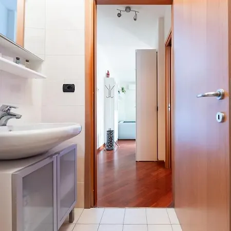 Caterina A 5 Minuti Da Fiere E San Siro Con Wifi-netflix-free Parking Milaan